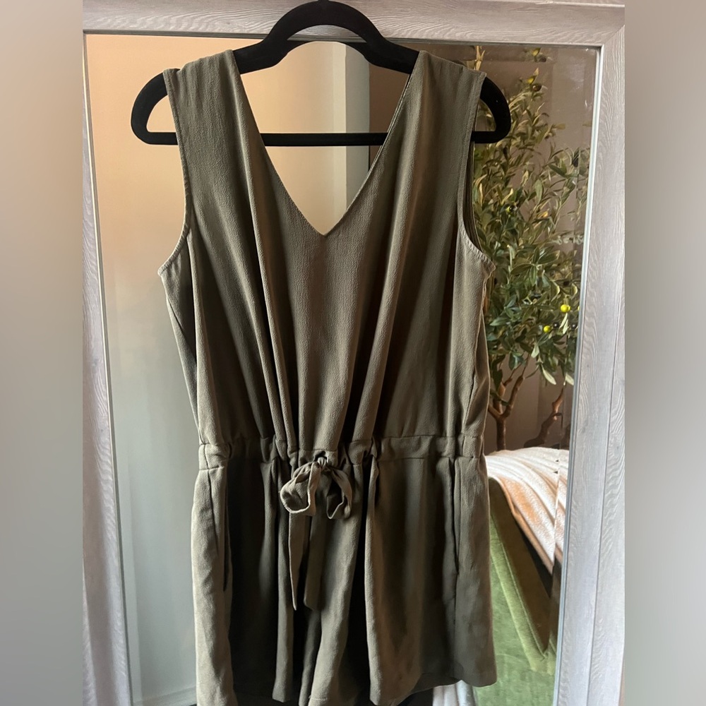 Olive Green Sleeveless Jumpsuit (Small)